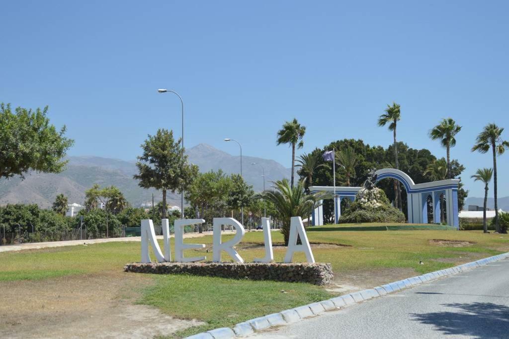 Ferienwohnung Casa Rocio En Nerja Exterior foto
